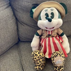 Main Attraction Minnie - Jungle Cruise